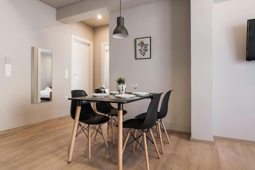 Piraeus Deluxe 2Bdr Apt - Near Metro And Port Dış mekan fotoğraf