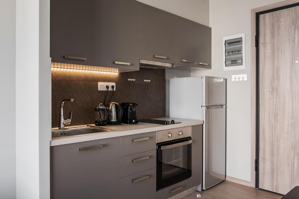 Piraeus Deluxe 2Bdr Apt - Near Metro And Port Dış mekan fotoğraf