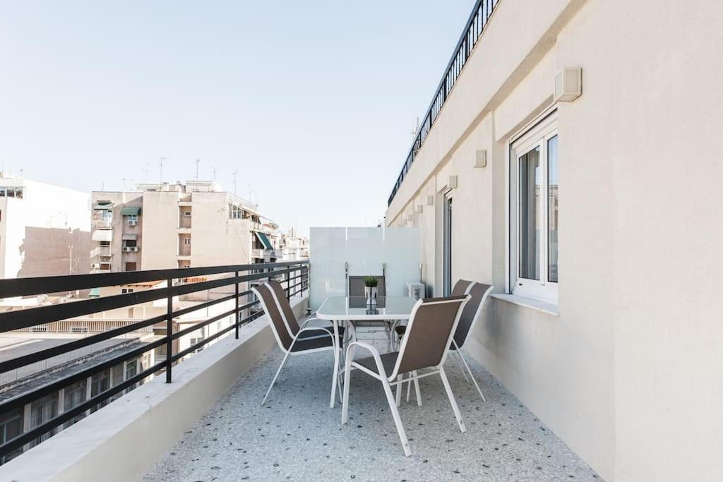 Piraeus Deluxe 2Bdr Apt - Near Metro And Port Dış mekan fotoğraf